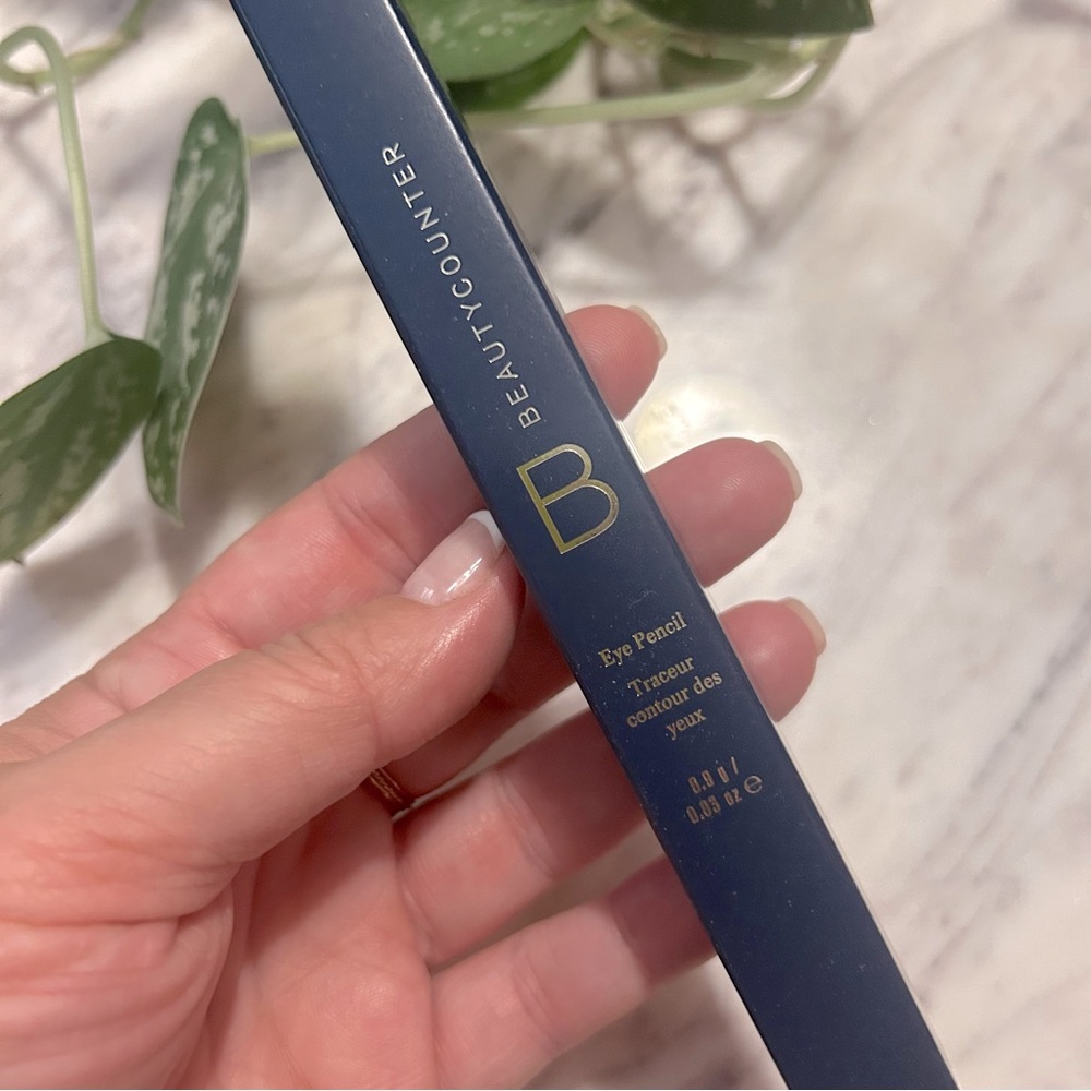 Beautycounter Eye Pencil - Violet (new) 0.9g (0.03 oz)
